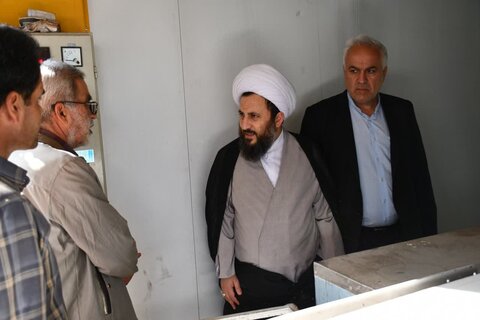 تصاویر/ بازدید امام جمعه شهرستان خوی از نانوایی‌های سطح شهر