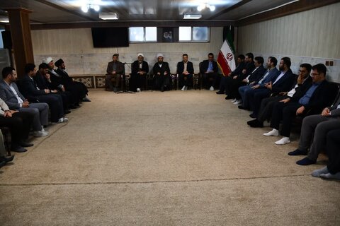 تصاویر/ دیدار اعضای شورای قضایی شهرستان خوی با امام جمعه این شهرستان