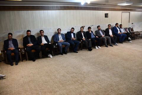 تصاویر/ دیدار اعضای شورای قضایی شهرستان خوی با امام جمعه این شهرستان
