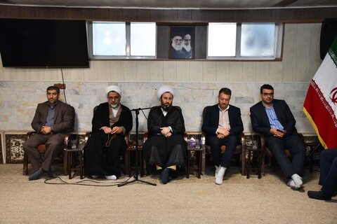 تصاویر/ دیدار اعضای شورای قضایی شهرستان خوی با امام جمعه این شهرستان