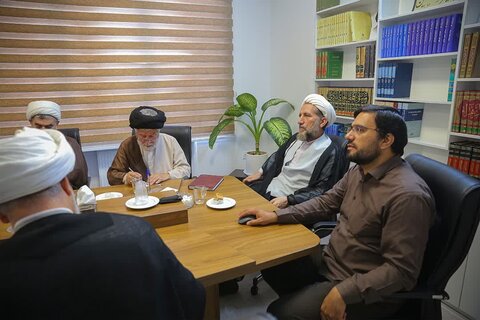 تصاویر / نشست ماهانه ائمه جمعه استان قزوین با حضور نماینده ولی فقیه در استانقزوین برگزار شد.