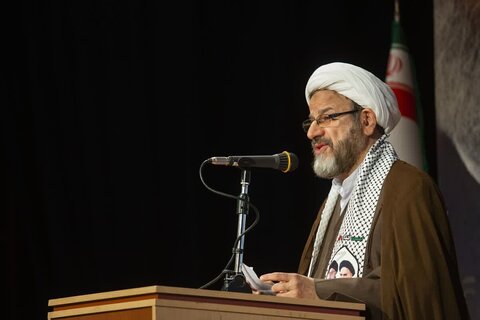 ایران کا امریکہ اور صہیونی حکومت سے مقابلہ عالم اسلام میں نئی امید کا باعث بنا