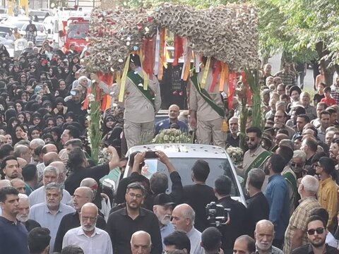 تصاویر/تشییع پیکر شهید مبارزه با اسرائیل در کاشان