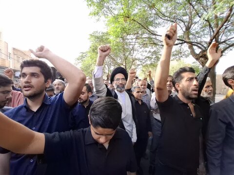 تصاویر/تشییع پیکر شهید مبارزه با اسرائیل در کاشان