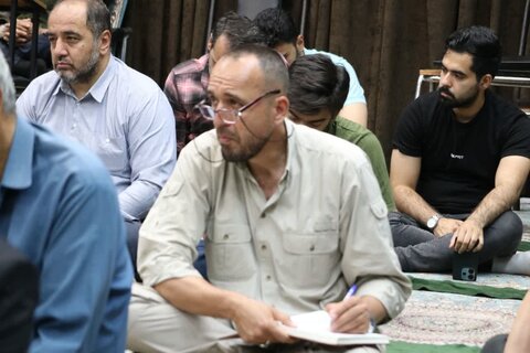 تصاویر/ جلسه آموزش روانخوانی قرآن کریم در مسجد جنرال ارومیه