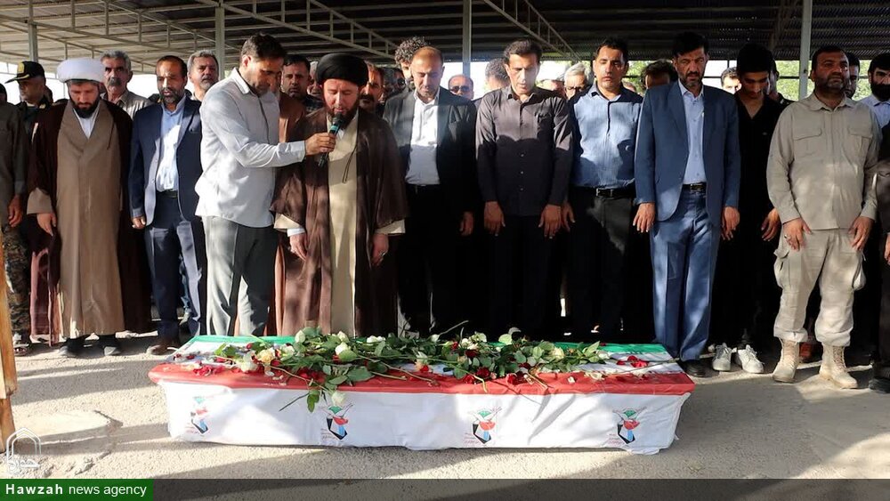 مراسم تشییع شهید والا مقام کرامت میرپور در کوی لور اندیمشک