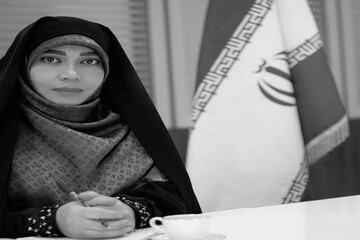 ملت ایران امروز با هوشیاری، وحدت و صبر در برابر جنگ ترکیبی دشمن ایستاده است