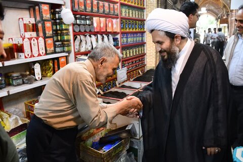 تصاویر/ حضور امام جمعه خوی در جمع اصناف