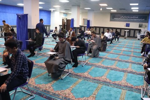 تصاویر/ امتحانات پایانی نیمسال دوم ۱۴۰۴ ـ ۱۴۰۳ در مدرسه علمیه امام خامنه‌ای (مدظله‌العالی) ارومیه