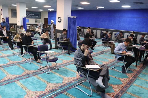 تصاویر/ امتحانات پایانی نیمسال دوم ۱۴۰۴ ـ ۱۴۰۳ در مدرسه علمیه امام خامنه‌ای (مدظله‌العالی) ارومیه