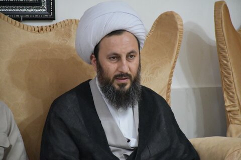 تصاویر/ دیدار امام جمعه خوی با ۲ خانواده شهید