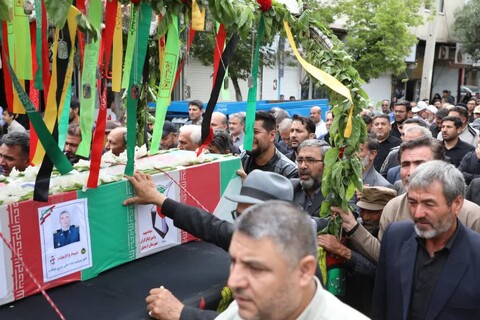 تصاویر/ آیین تشییع پیکر شهید مدافع وطن علی پیری جناقرد