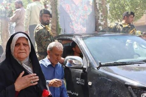 تصاویر/حضور کادر و طلاب مدرسه ریحانه النبی (س) در تشییع شهید حسن آقائی