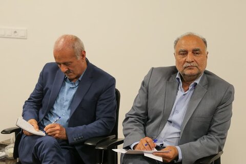 تصاویر /  نشست هم‌اندیشی امام جمعه قزوین  با جمعی از پیشکسوتان رسانه قزوین