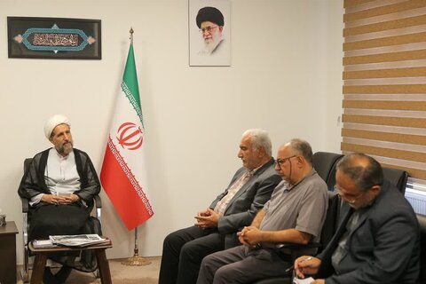 تصاویر /  نشست هم‌اندیشی امام جمعه قزوین  با جمعی از پیشکسوتان رسانه قزوین