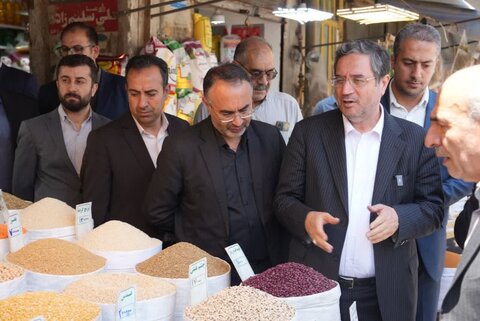 تصاویر/ بازدید استاندار آذربایجان غربی از فروشگاه ها و بازار شهر ارومیه
