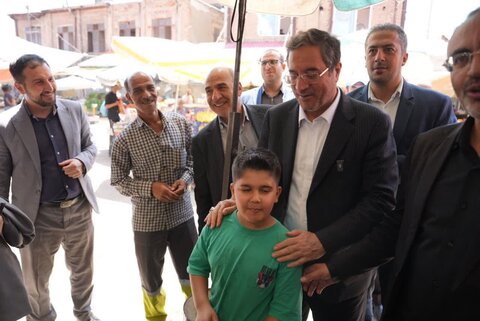 تصاویر/ بازدید استاندار آذربایجان غربی از فروشگاه ها و بازار شهر ارومیه