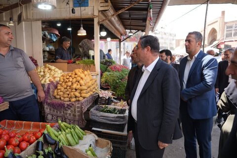 تصاویر/ بازدید استاندار آذربایجان غربی از فروشگاه ها و بازار شهر ارومیه