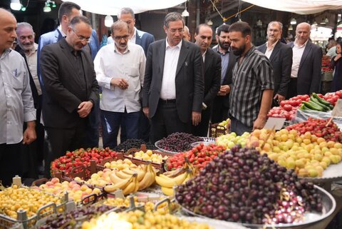 تصاویر/ بازدید استاندار آذربایجان غربی از فروشگاه ها و بازار شهر ارومیه
