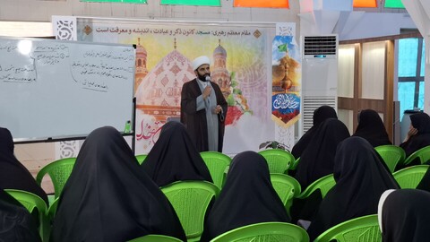 تصاویر/ جلسه تبیینی مبلغان و فعالان فرهنگی مساجد کرمان