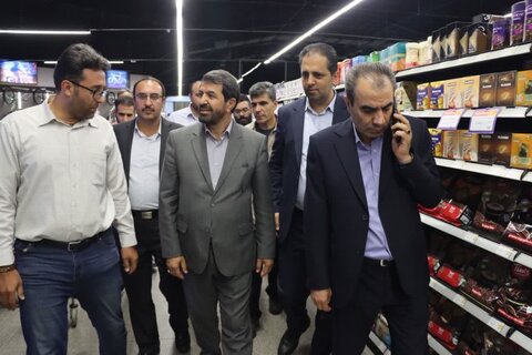 تصاویر / بازدید سرزده استاندار همدان از مراکز عرضه و توزیع کالاهای اساسی