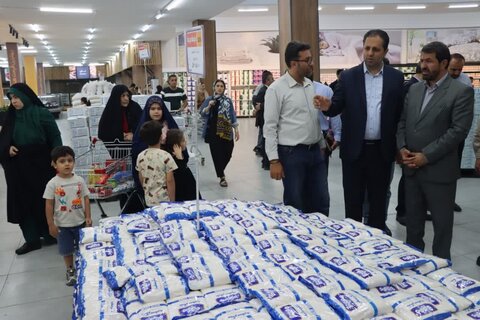 تصاویر / بازدید سرزده استاندار همدان از مراکز عرضه و توزیع کالاهای اساسی