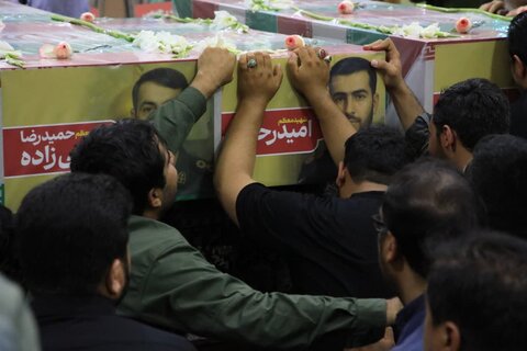 تصاویر/ مراسم وداع با شهدای حمله اسرائیل به یزد