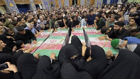 تصاویر/ مراسم وداع با شهدای حمله اسرائیل به یزد