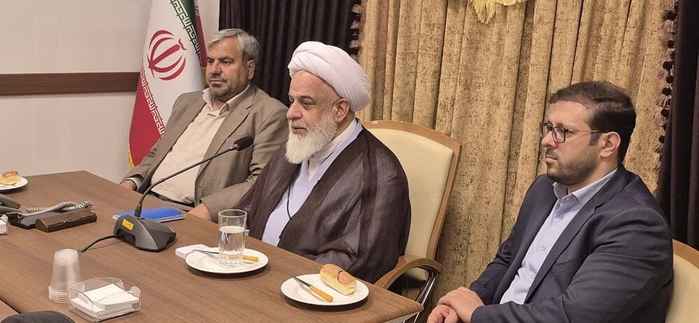 دیدار مسئولین دستگاه قضایی آبیک با امام جمعه شهرستان آبیک