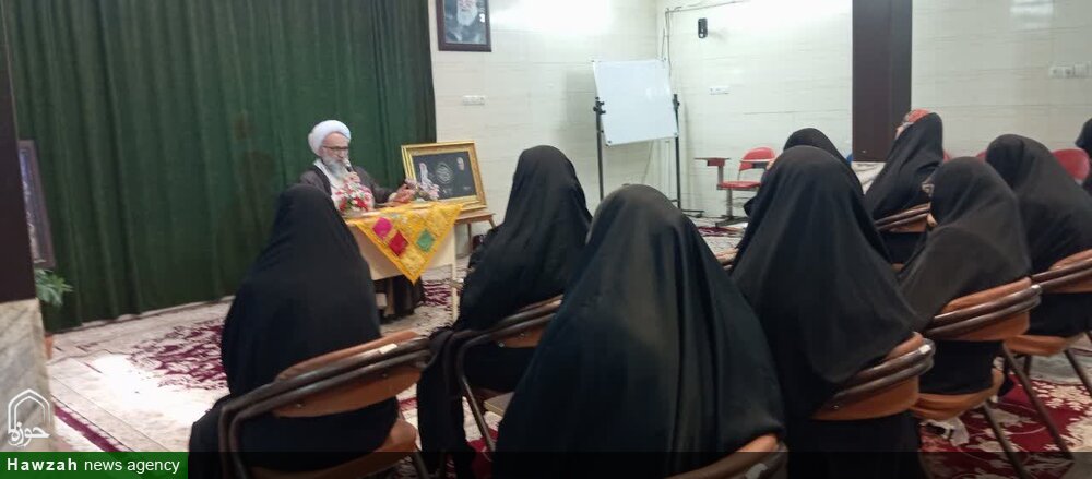 برگزاری همایش تبیینی-توجیهی مبلغات در آستانه ماه محرم در مرکز تخصصی الزهرا(س) شهرستان اهواز