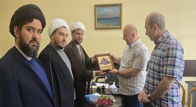 گسترش همکاری‌های علمی و فرهنگی میان حوزه علمیه خراسان و دانشکده دین‌شناسی ارمنستان