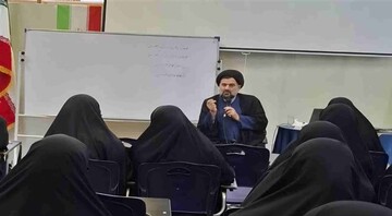 کارگاه دانش‌افزایی «تفسیر ذکر مبارک» برگزار شد