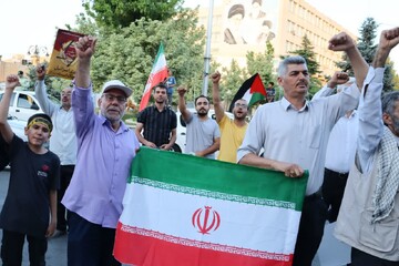 تصاویر/ تجمع مردمی ، دانشجویی ، در اعتراض به جنایات رژیم صهیونیستی در ارومیه
