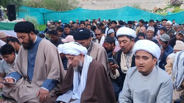 قربانی بیش از ۱۰۰ رأس دام در کارگل لداخ برای سلامتی رهبر انقلاب اسلامی ایران