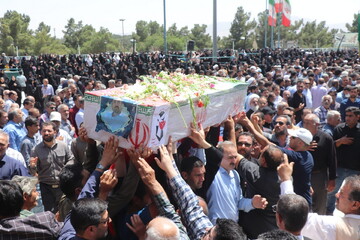 فریاد بی‌پایان مقاومت؛ یک جهان در بدرقه شهدای مقاومت اصفهان