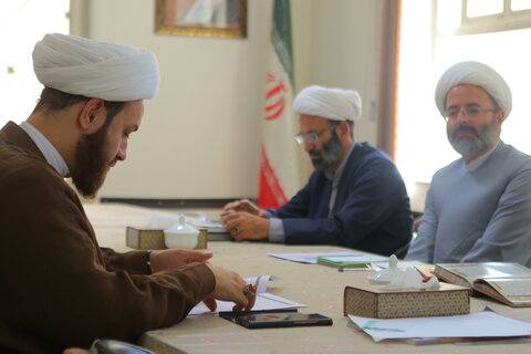 جلسه گزارش عملکرد قرارگاه جهادی تبیینی شهید حاجی زاده