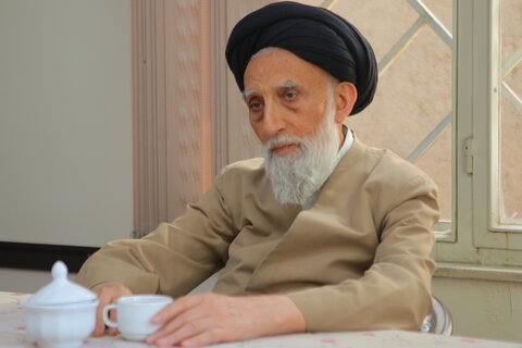 جلسه گزارش عملکرد قرارگاه جهادی تبیینی شهید حاجی زاده