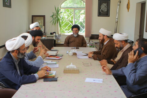 جلسه گزارش عملکرد قرارگاه جهادی تبیینی شهید حاجی زاده