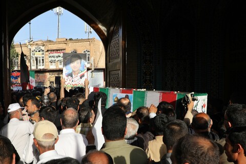 تصاویر/ تصاویر/ تشییع ۸ شهید استان قم در حملات رژیم صهیونیستی