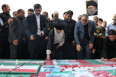 تصاویر/ تصاویر/ تشییع ۸ شهید استان قم در حملات رژیم صهیونیستی