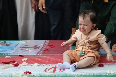 تصاویر/ تصاویر/ تشییع ۸ شهید استان قم در حملات رژیم صهیونیستی