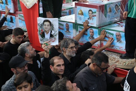 تصاویر/ تصاویر/ تشییع ۸ شهید استان قم در حملات رژیم صهیونیستی