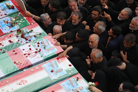 تصاویر/ تصاویر/ تشییع ۸ شهید استان قم در حملات رژیم صهیونیستی