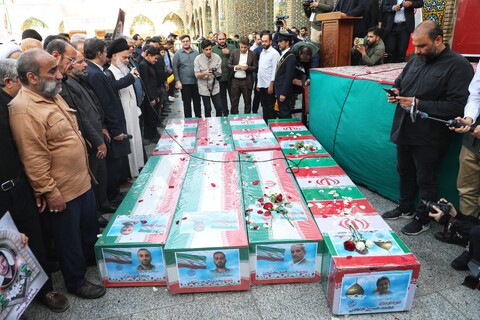 تصاویر/ تصاویر/ تشییع ۸ شهید استان قم در حملات رژیم صهیونیستی