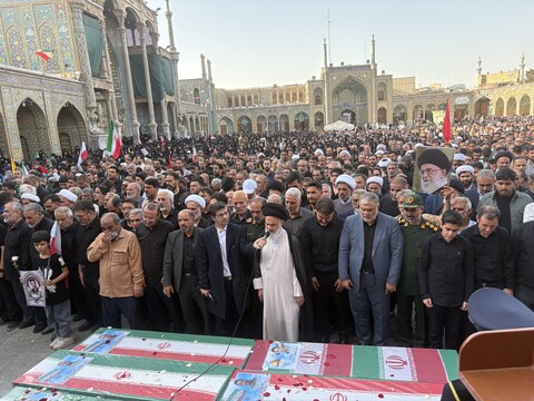 تصاویر / مراسم تشییع پیکر مطهر شهدای حملات رژیم غاصب صهیونیستی در قم