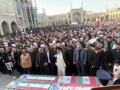 تصاویر / مراسم تشییع پیکر مطهر شهدای حملات رژیم غاصب صهیونیستی در قم