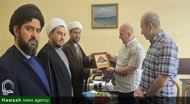گسترش همکاری‌های علمی و فرهنگی میان حوزه علمیه خراسان و دانشکده دین‌شناسی ارمنستان