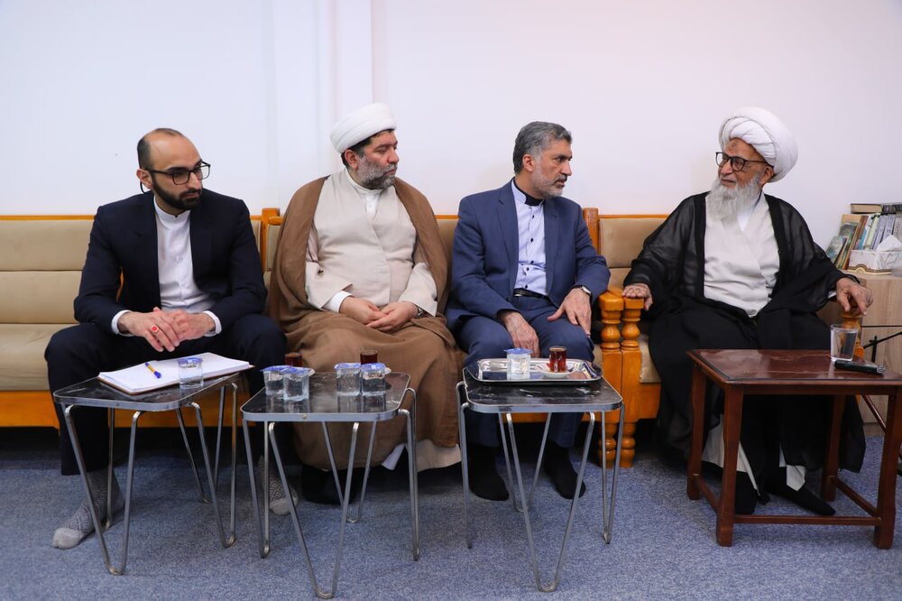 آية الله العظمى النّجفيّ: الانتصارات التي حققتها الجمهورية الإسلامية في دفاعها العادل مدعاة فخرٍ وعزّة