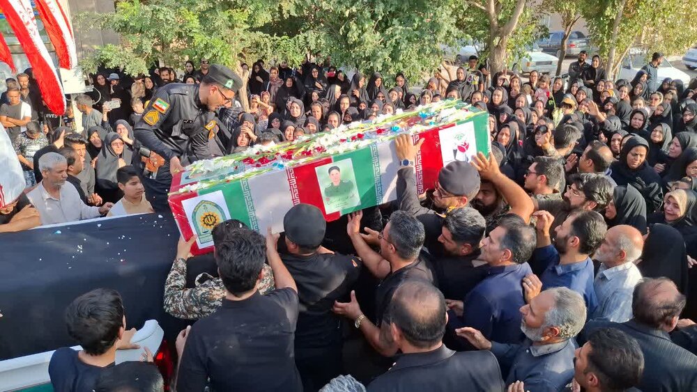 فیلم| وداع مردم شهر کشکوئیه رفسنجان با شهید مهدی عباسیان