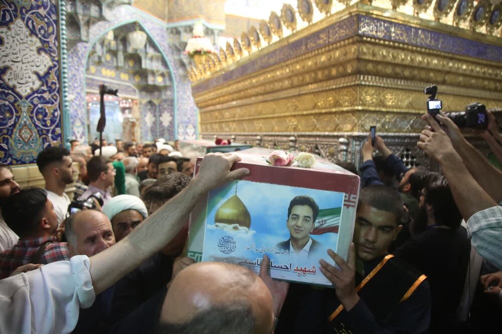 تشییع پیکرهای مطهر ۷ شهید حملات اخیر رژیم صهیونیستی در قم + فیلم و عکس